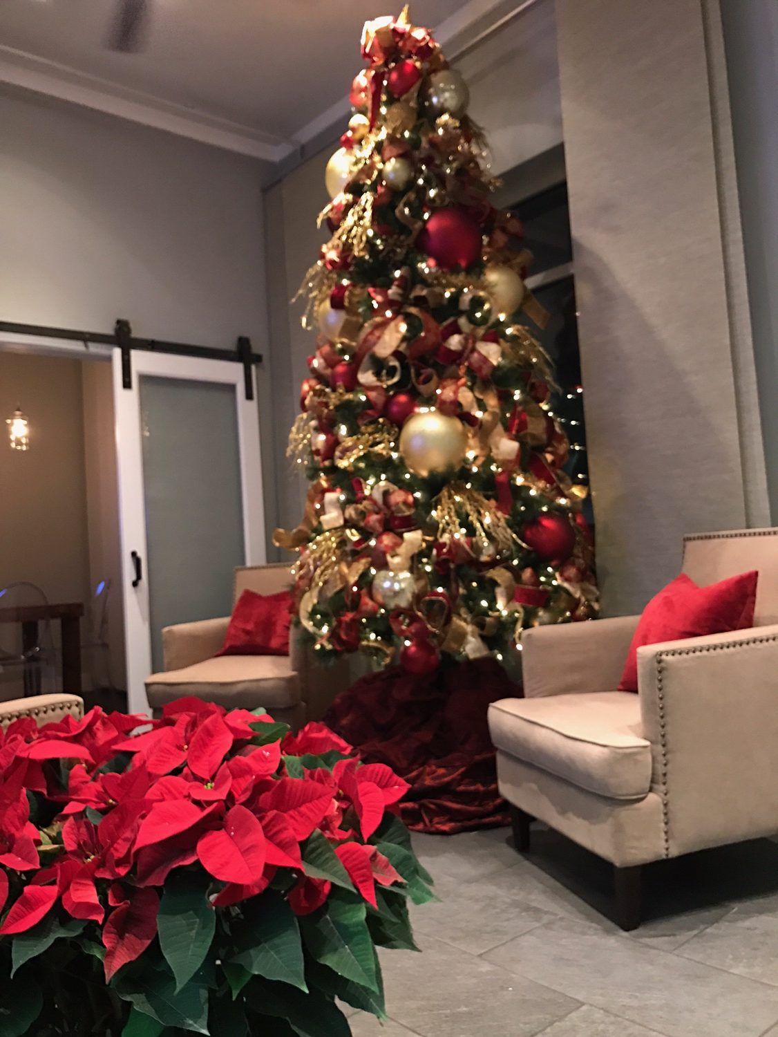 Designer Christmas tree decorating tips with Lux Catering and Events - Utah's premier holiday caterers and event planners